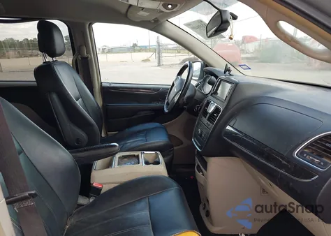 2016 Chrysler Town & Country Touring from USA, damaged, VIN 2C4RC1BG6GR291408